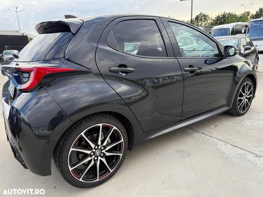 Toyota Yaris 130 1.5 VVT-i GR SPORT - 32