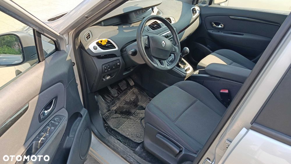 Renault Grand Scenic - 5