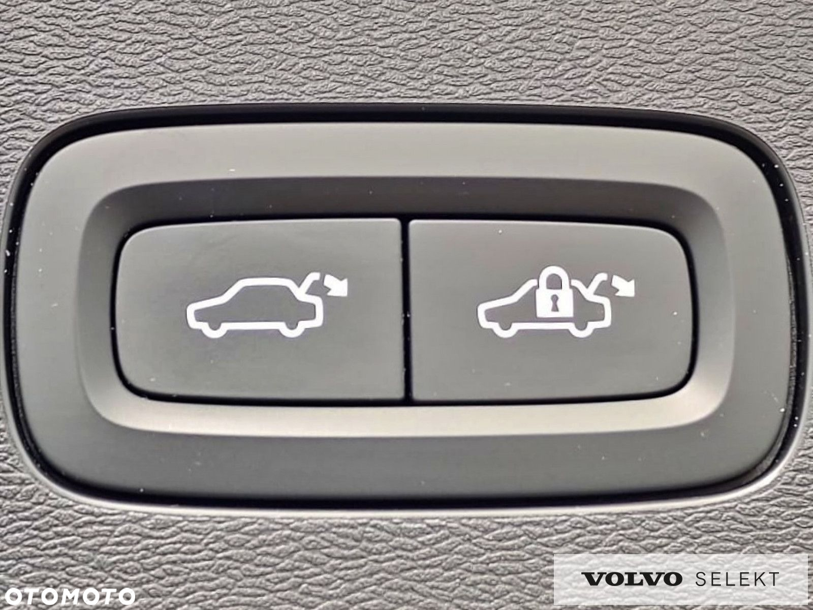 Volvo V60 Cross Country - 33