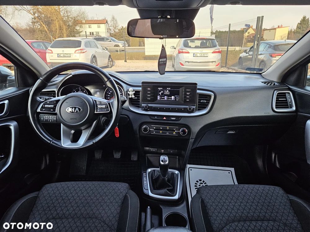 Kia Ceed 1.6 CRDi SCR L Business Line - 21