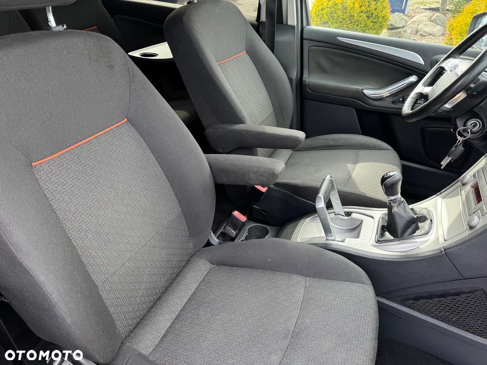 Ford Galaxy 1.8 TDCi Ambiente - 31
