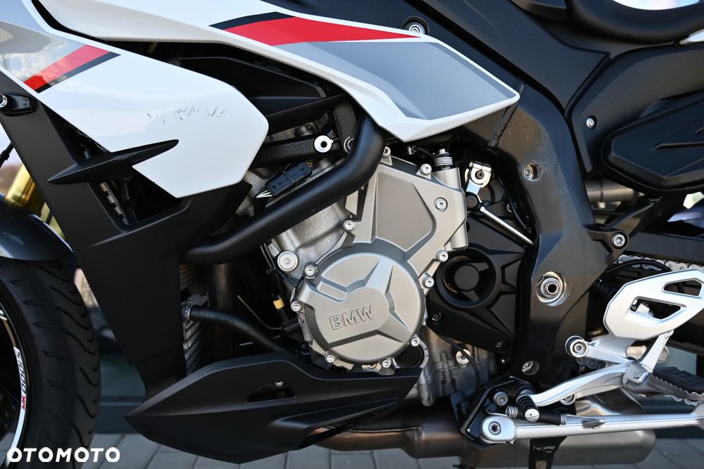 BMW XR - 10