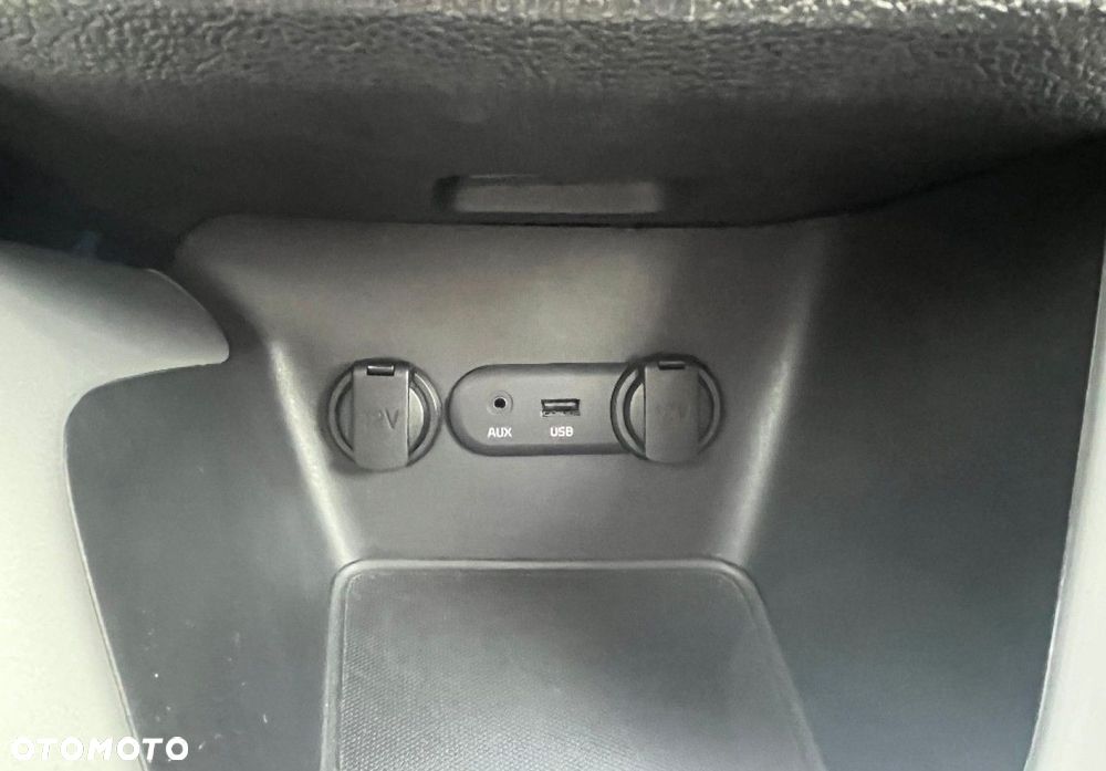 Kia Ceed - 32
