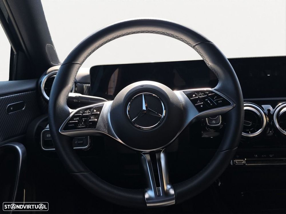 Mercedes-Benz A 180 Limousine d - 12