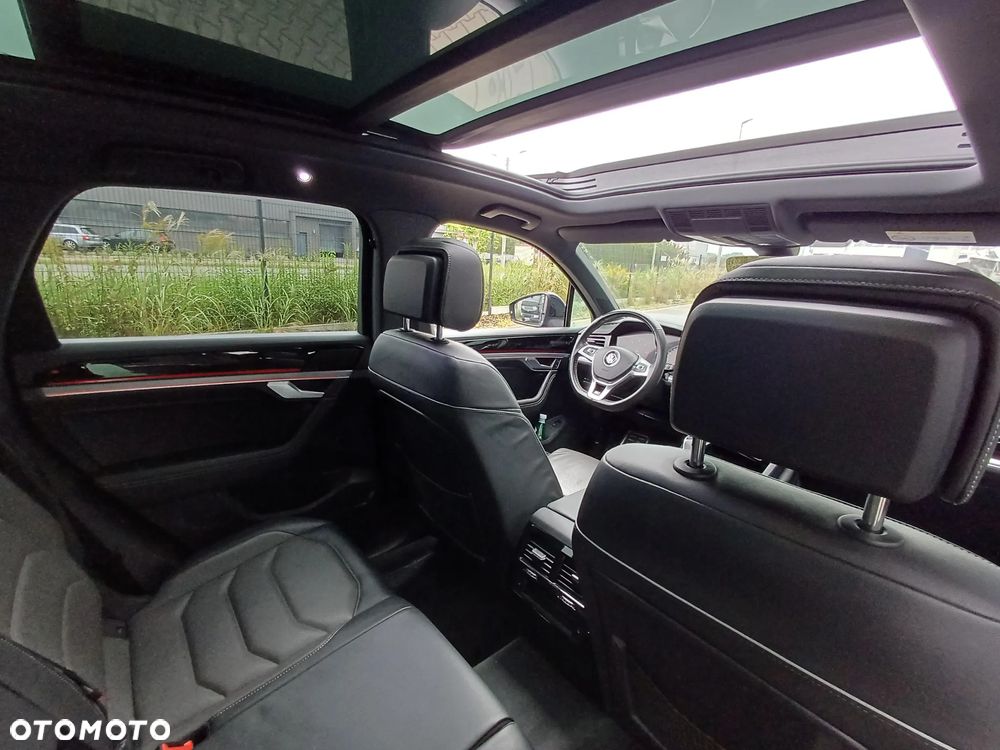 Volkswagen Touareg 3.0 V6 TDI SCR 4Mot R-Line - 8