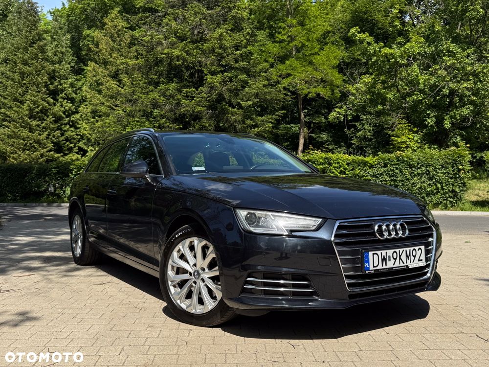 Audi A4 Avant 2.0 TDI S tronic - 1