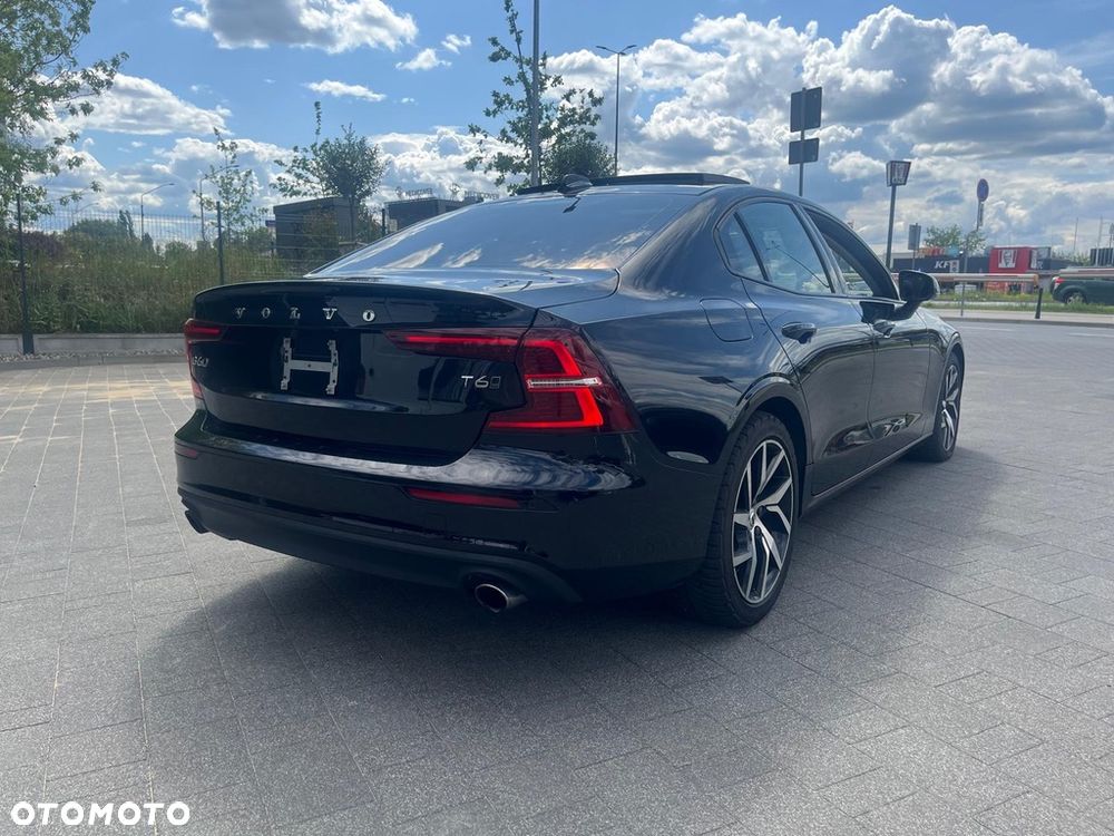 Volvo S60 T6 AWD Momentum Pro - 2