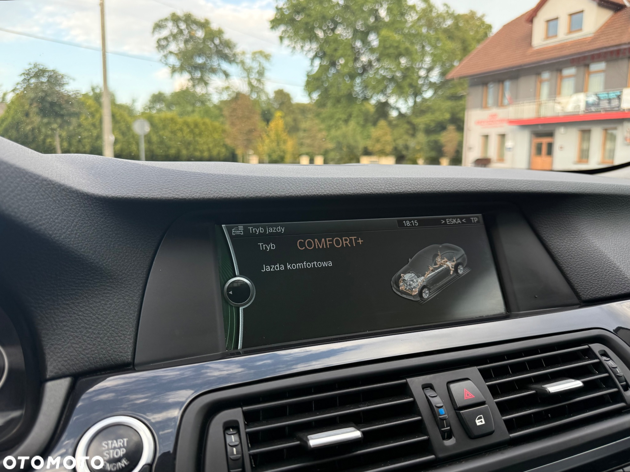 BMW Seria 5 525d Sport-Aut - 33