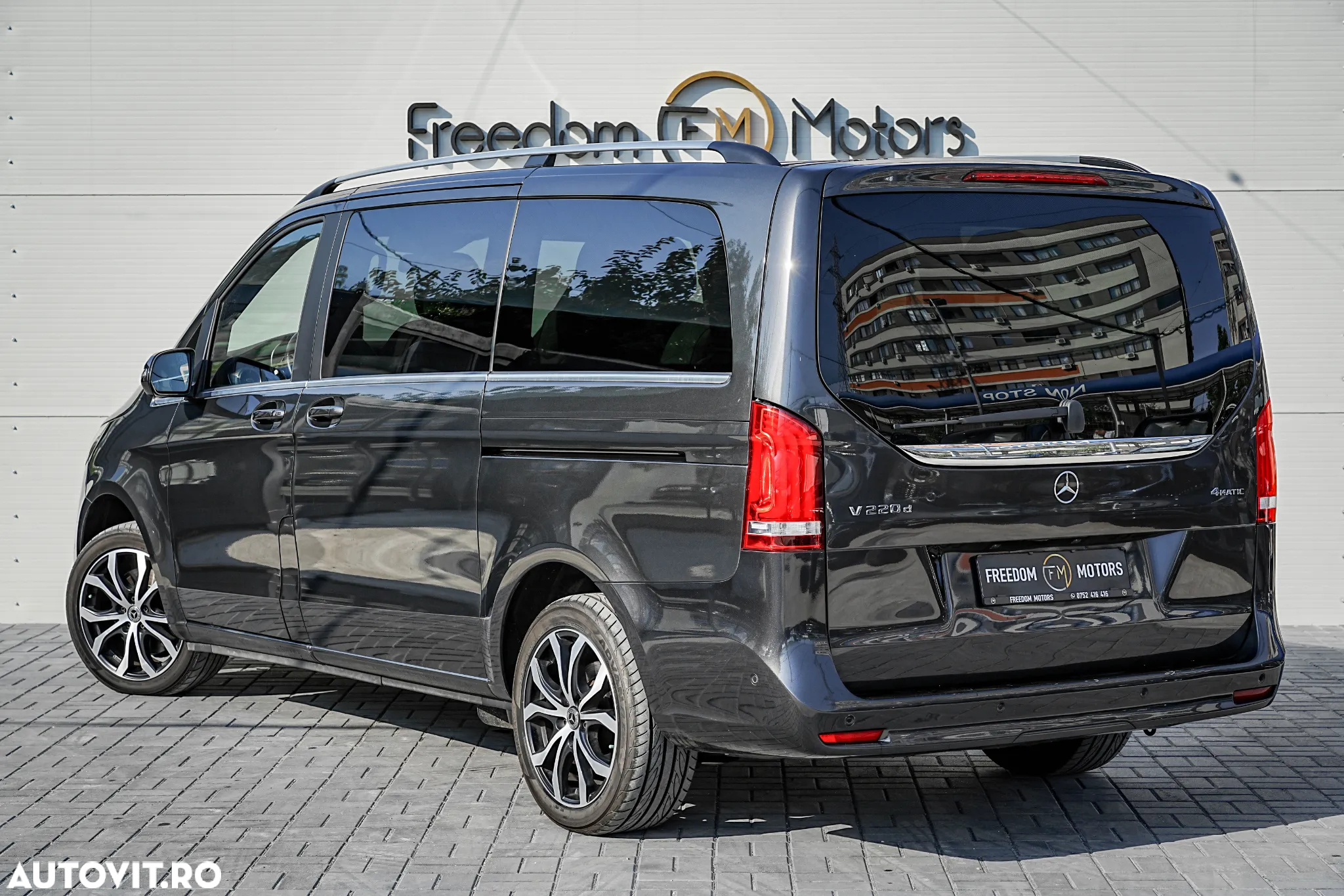 Mercedes-Benz V 250 d lang 4Matic 9G-TRONIC Avantgarde Edition 2023 - 5