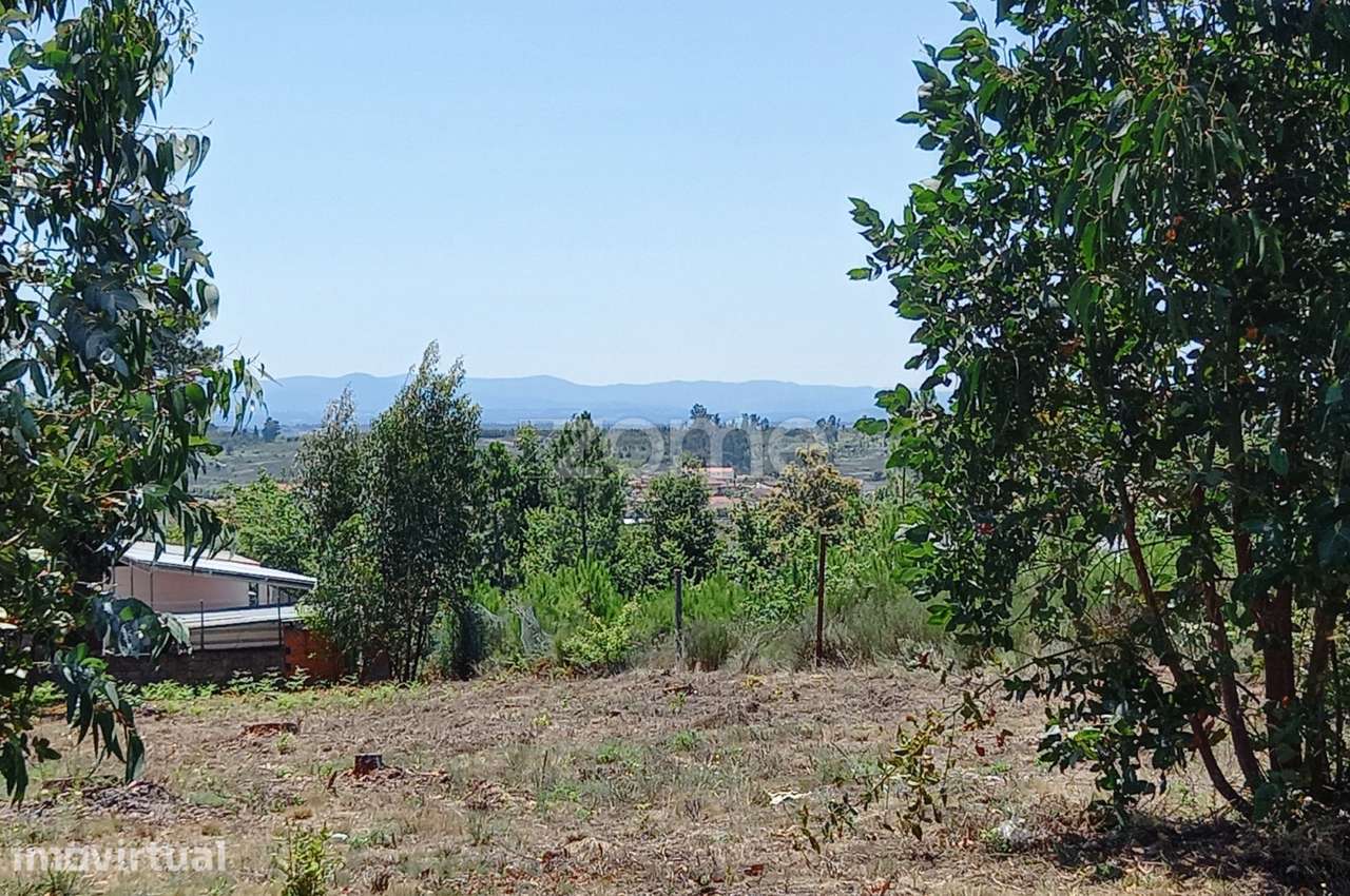 Terreno - Grande imagem: 2/8