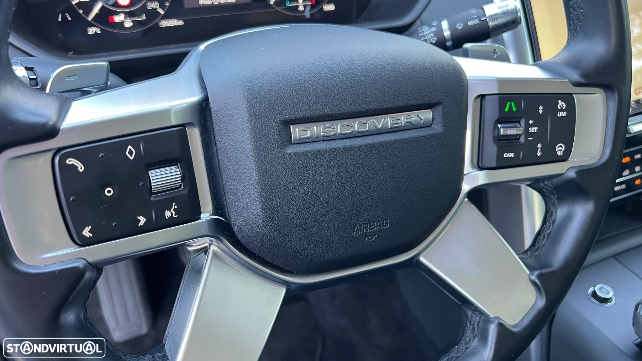 Land Rover Discovery 3.0 D300 AWD R-Dynamic HSE - 20