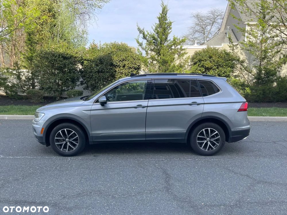 Volkswagen Tiguan - 11