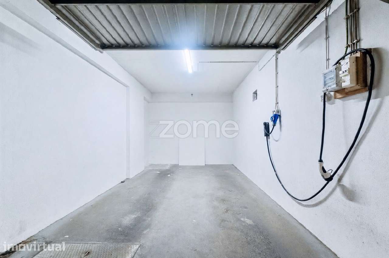 Garagem Fechada (Box) | Oportunidade de Investimento em Massamá - Grande imagem: 2/8