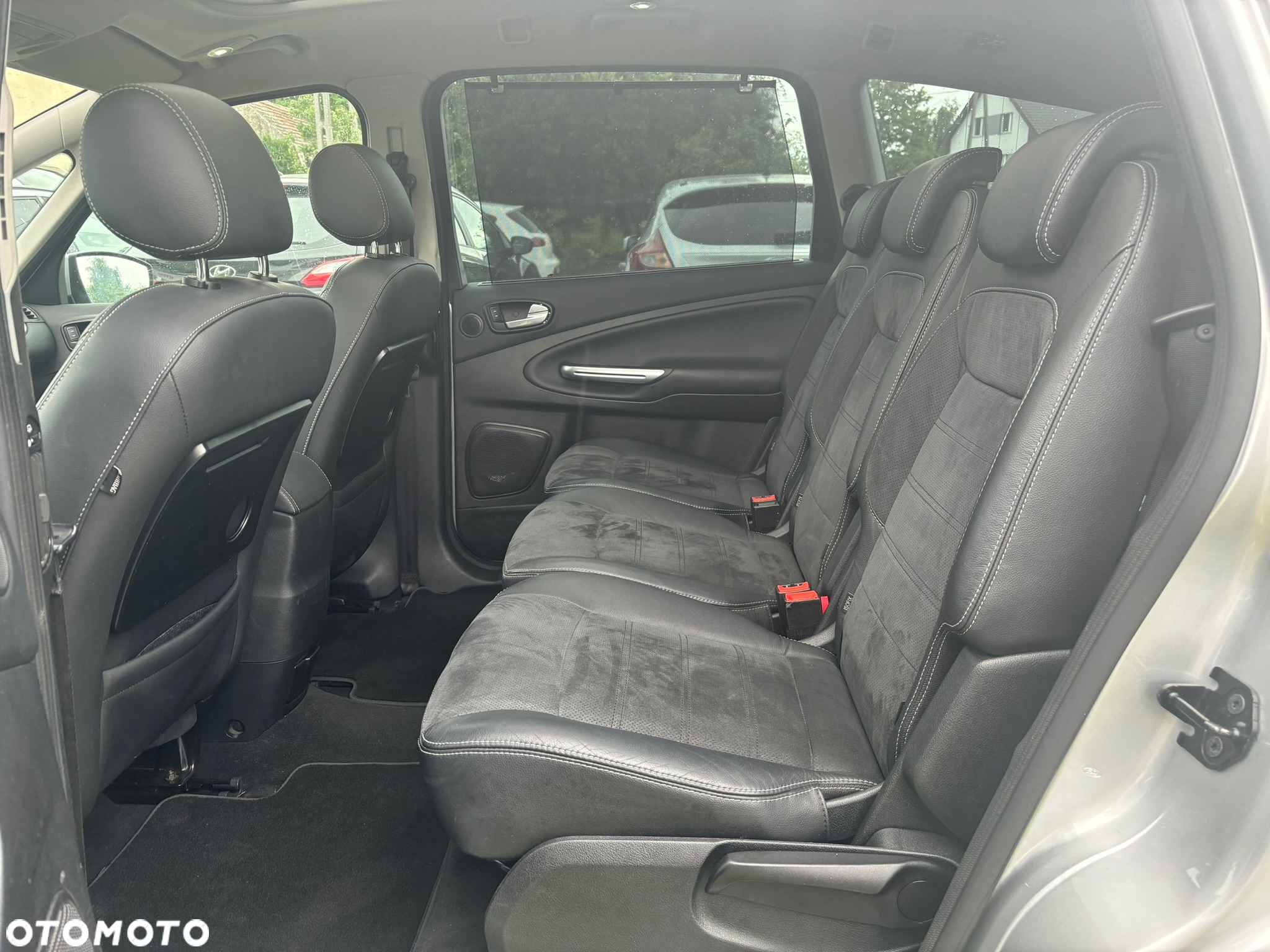 Ford S-Max 2.0 TDCi DPF Titanium - 13