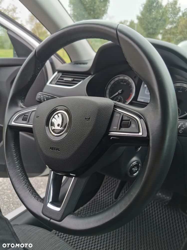 Skoda Octavia 2.0 TDI SCR Style DSG - 16