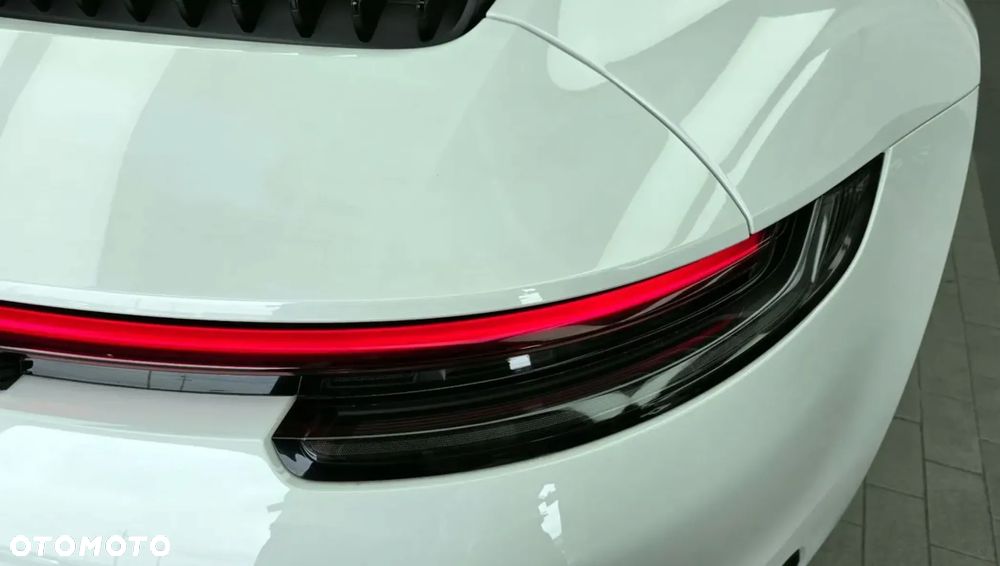 Porsche 911 Carrera PDK - 9