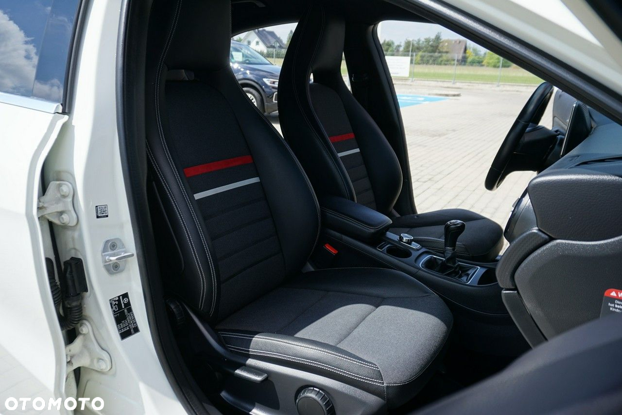 Mercedes-Benz Klasa A 180 (BlueEFFICIENCY) Urban - 18