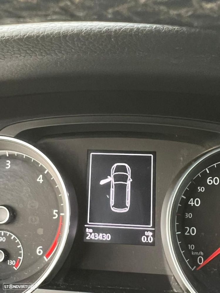 VW Golf Variant 1.6 TDi Confortline - 12