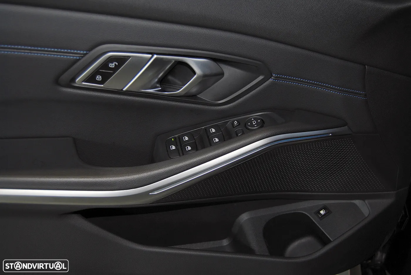 BMW 320 e Pack M Auto - 25