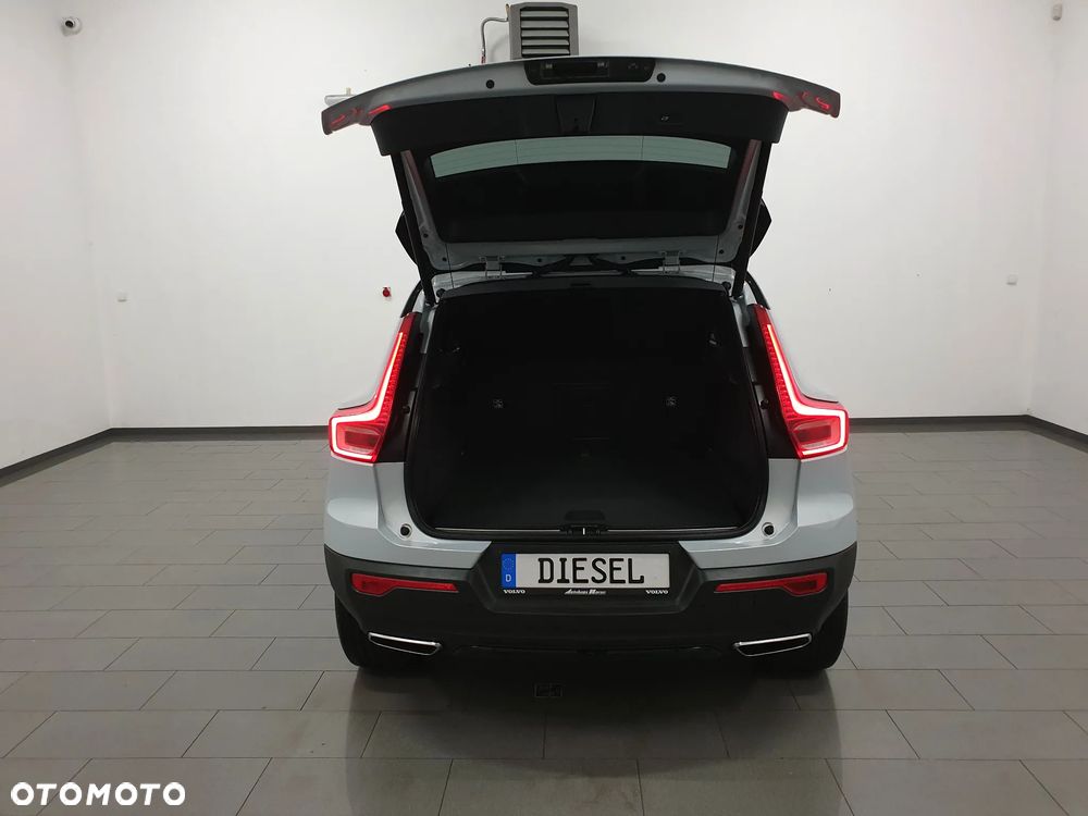 Volvo XC 40 D4 AWD R-Design - 5