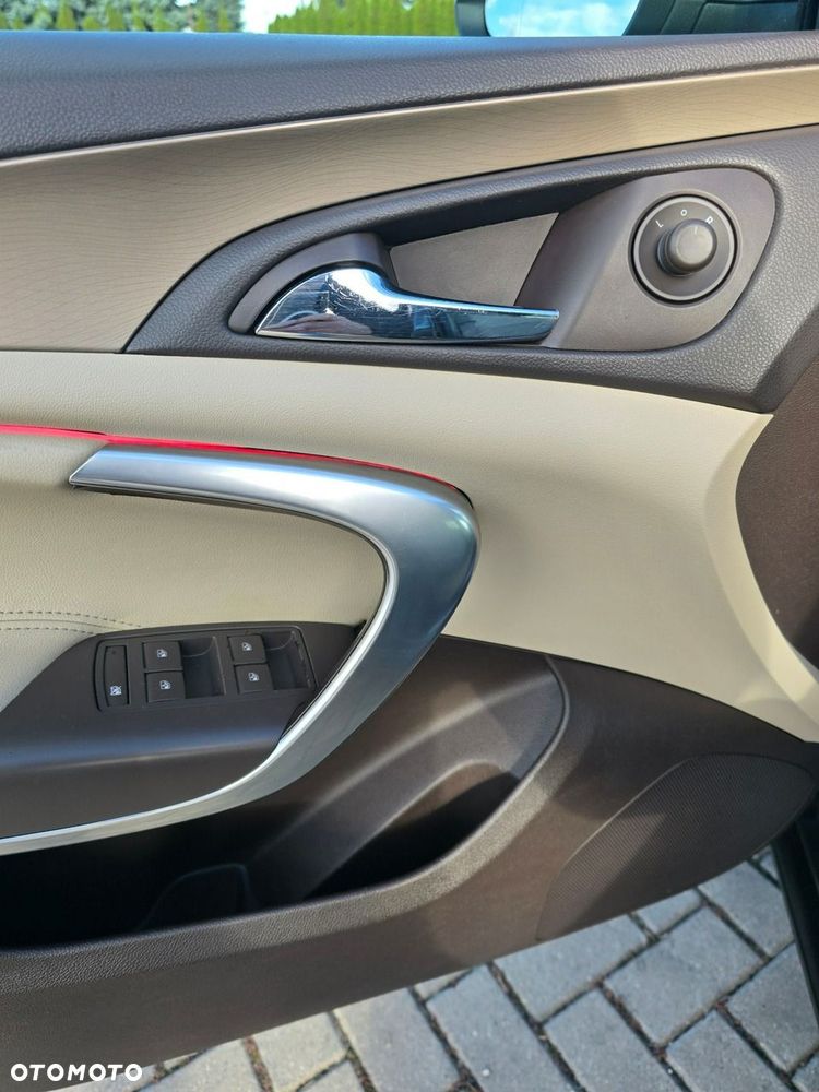 Opel Insignia - 12