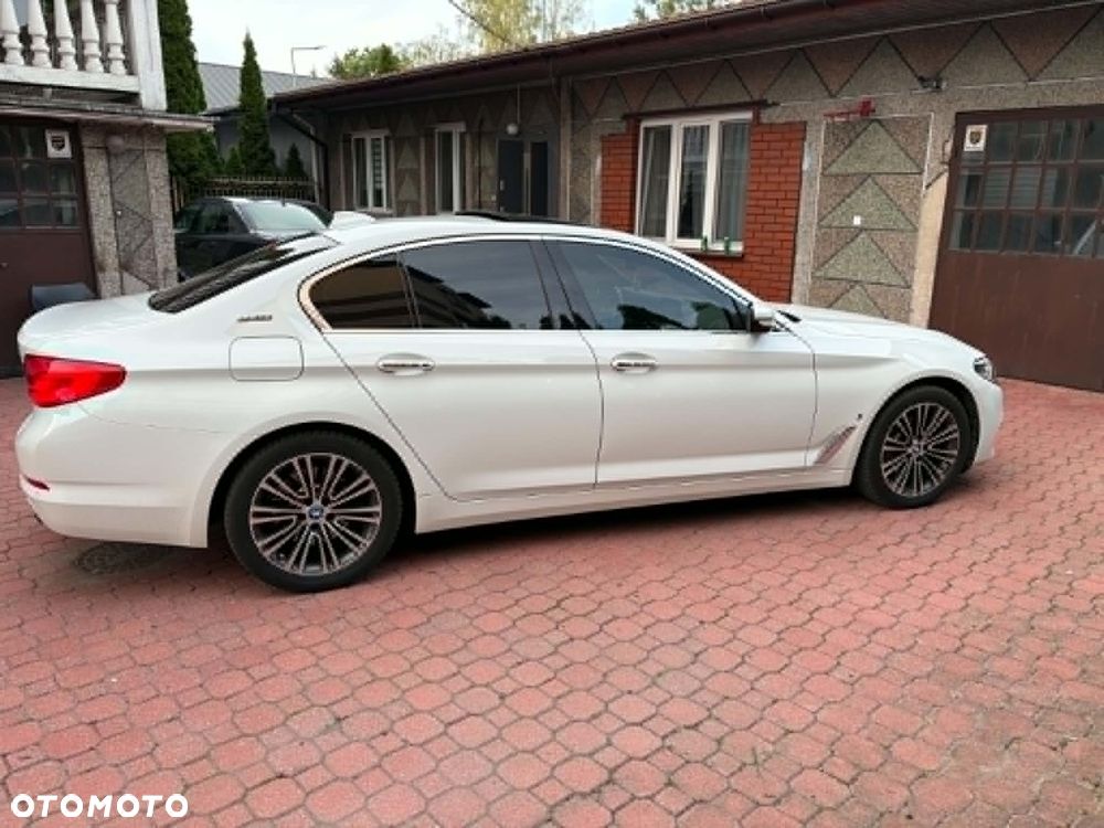 BMW Seria 5 530e iPerformance xDrive Luxury Line sport - 5