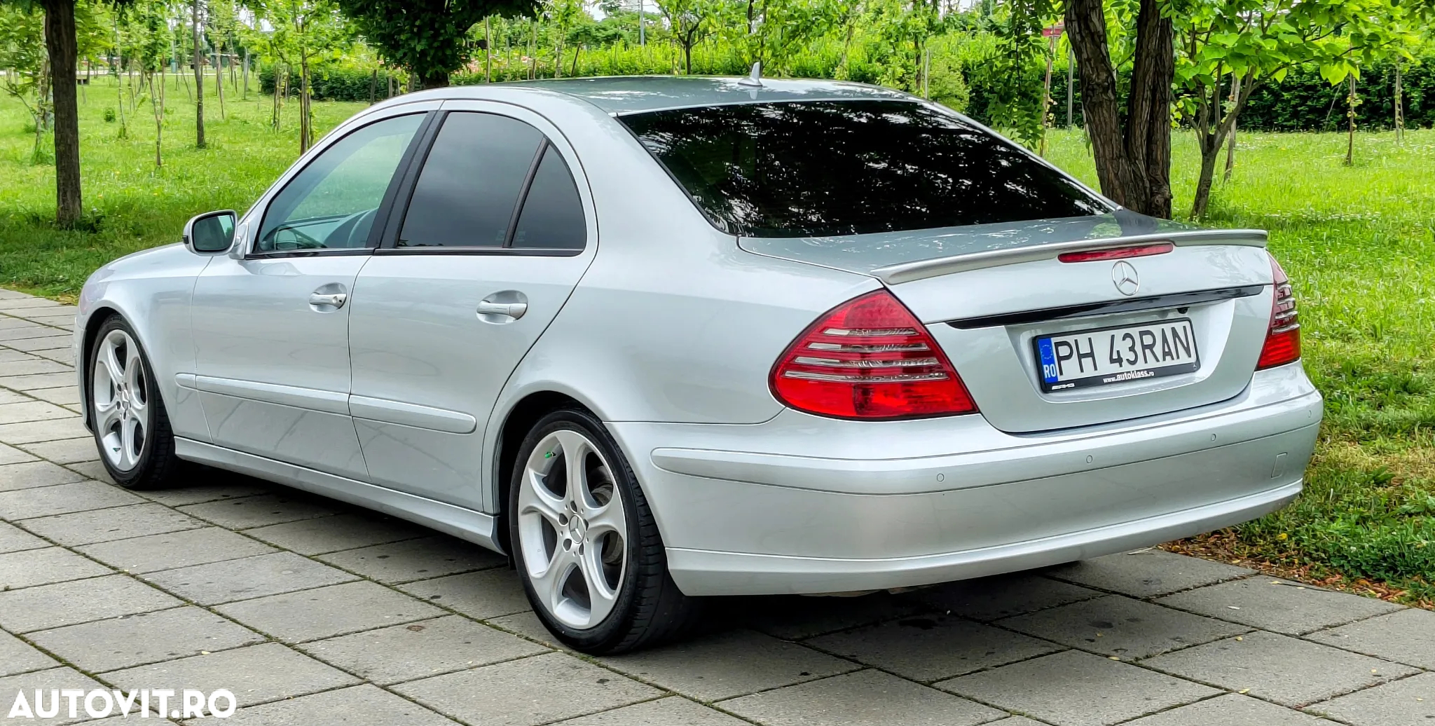 Mercedes-Benz E 220 T CDI Automatik Avantgarde - 4