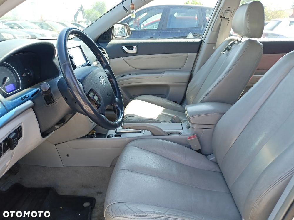 Hyundai Sonata - 8