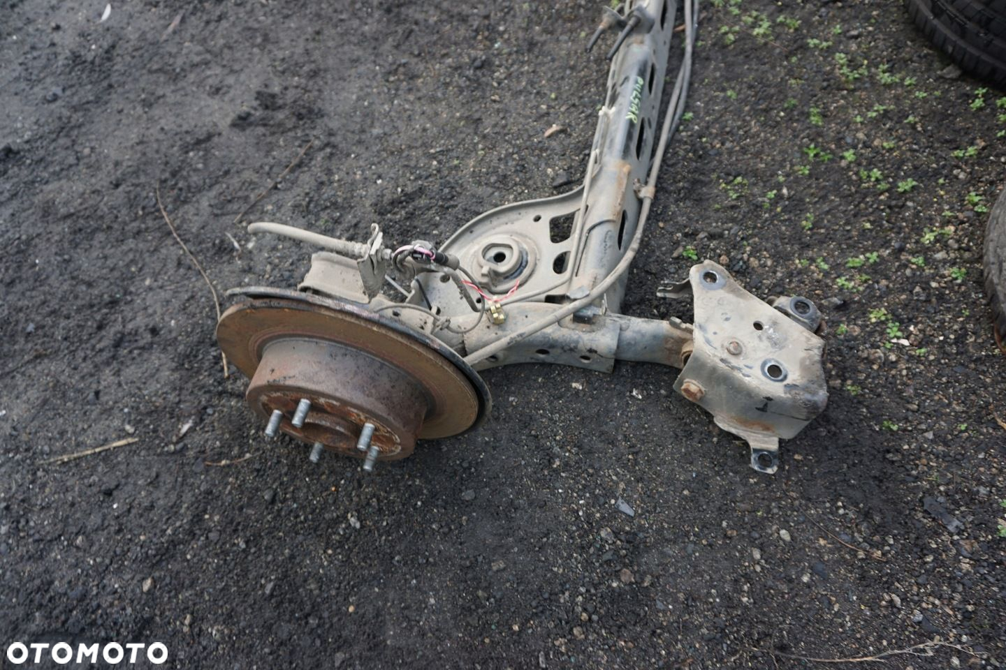 OŚ BELKA ZWIESZENIA TYŁ NISSAN PULSAR 14- KOMPLETNA - 3