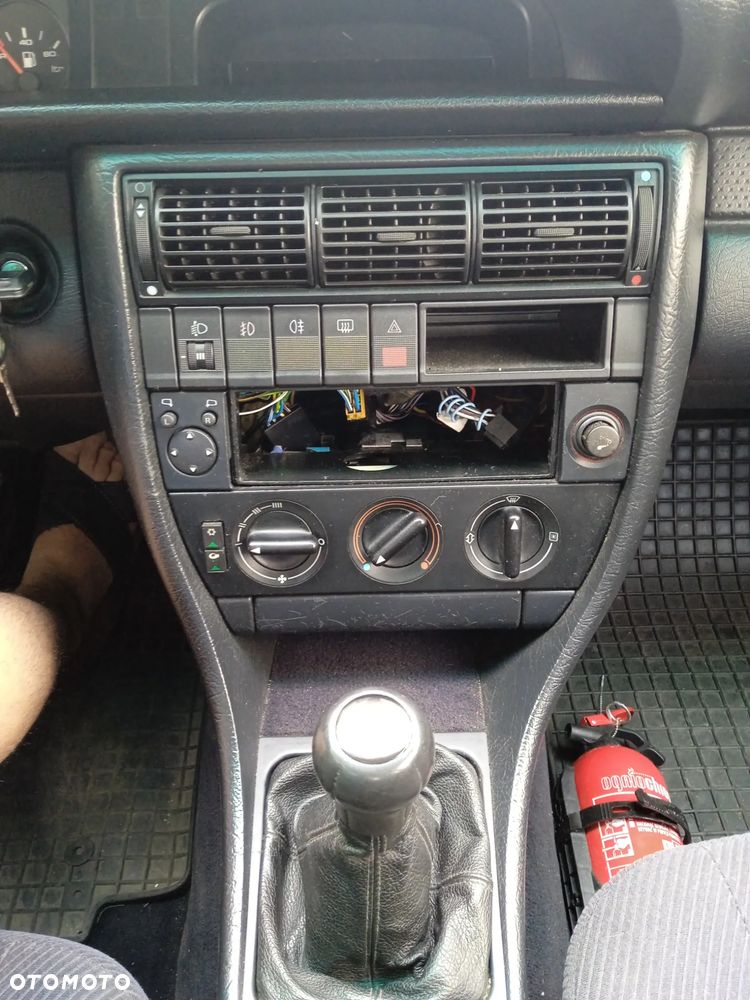 Audi 100 - 12