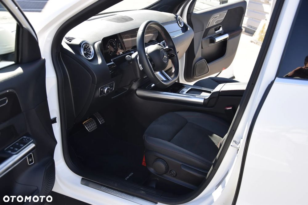 Mercedes-Benz GLA 200 AMG Line - 5