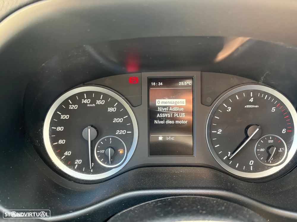 Mercedes-Benz Vito - 17