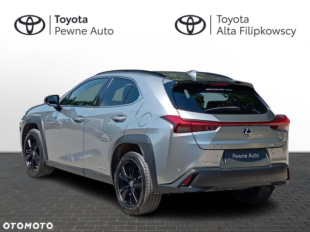 Lexus UX - 5