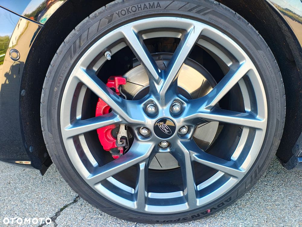Ford Focus 2.3 EcoBoost ST - 15