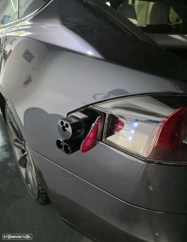 Tesla Model S 85 - 14