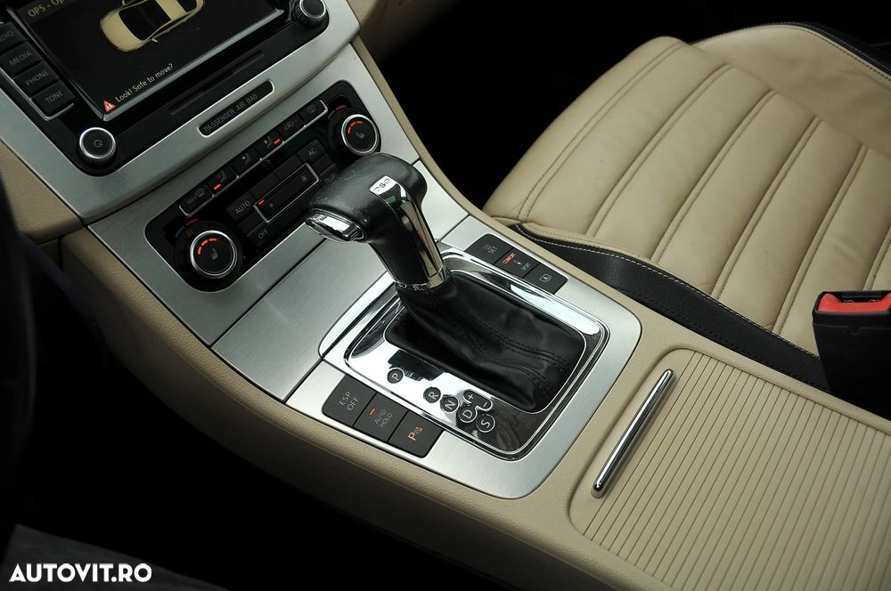 Volkswagen Passat CC 2.0 TDI BMT DSG - 17