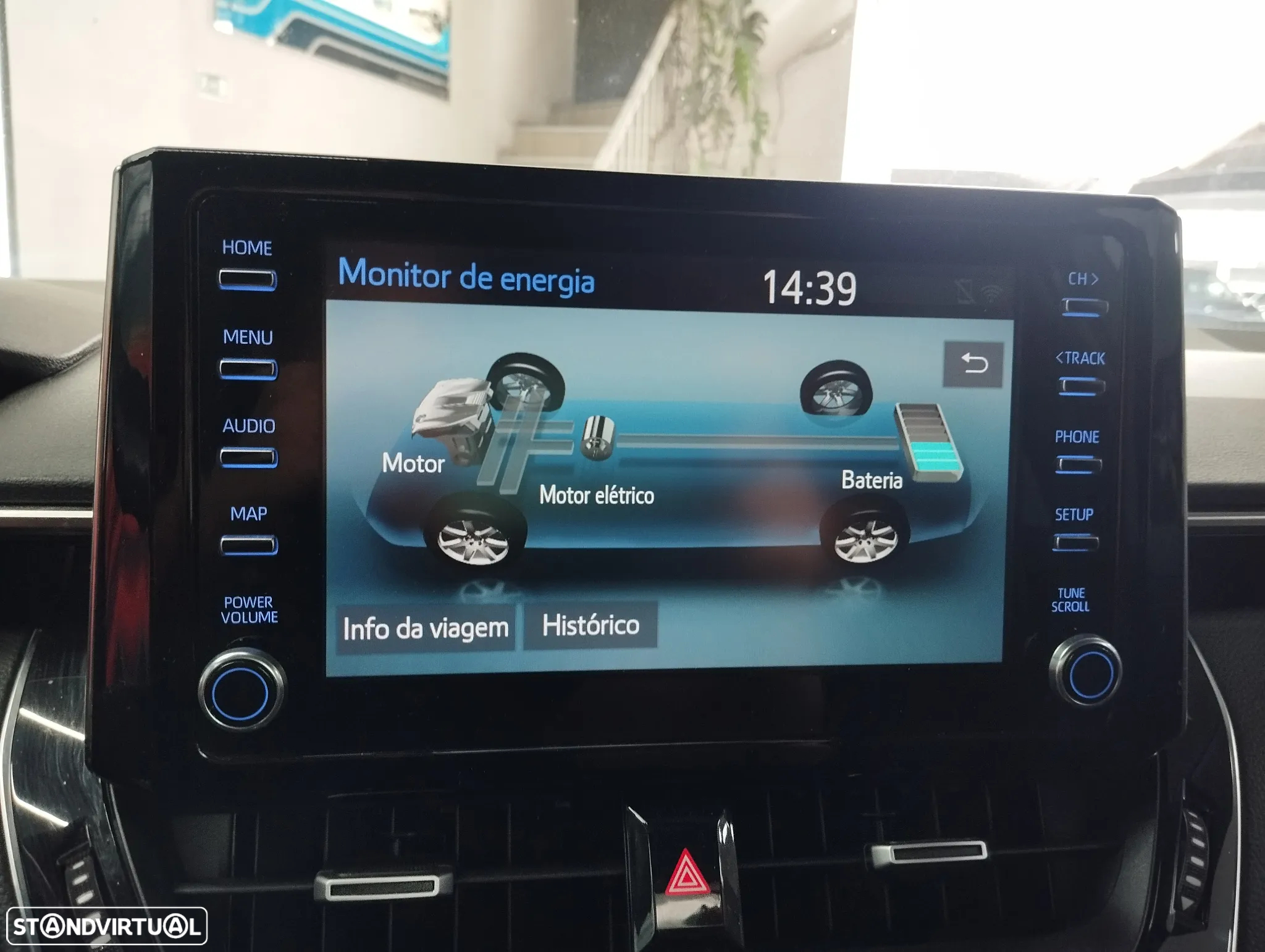 Toyota Corolla Touring Sports 1.8 Hybrid Comfort+P.Sport - 25