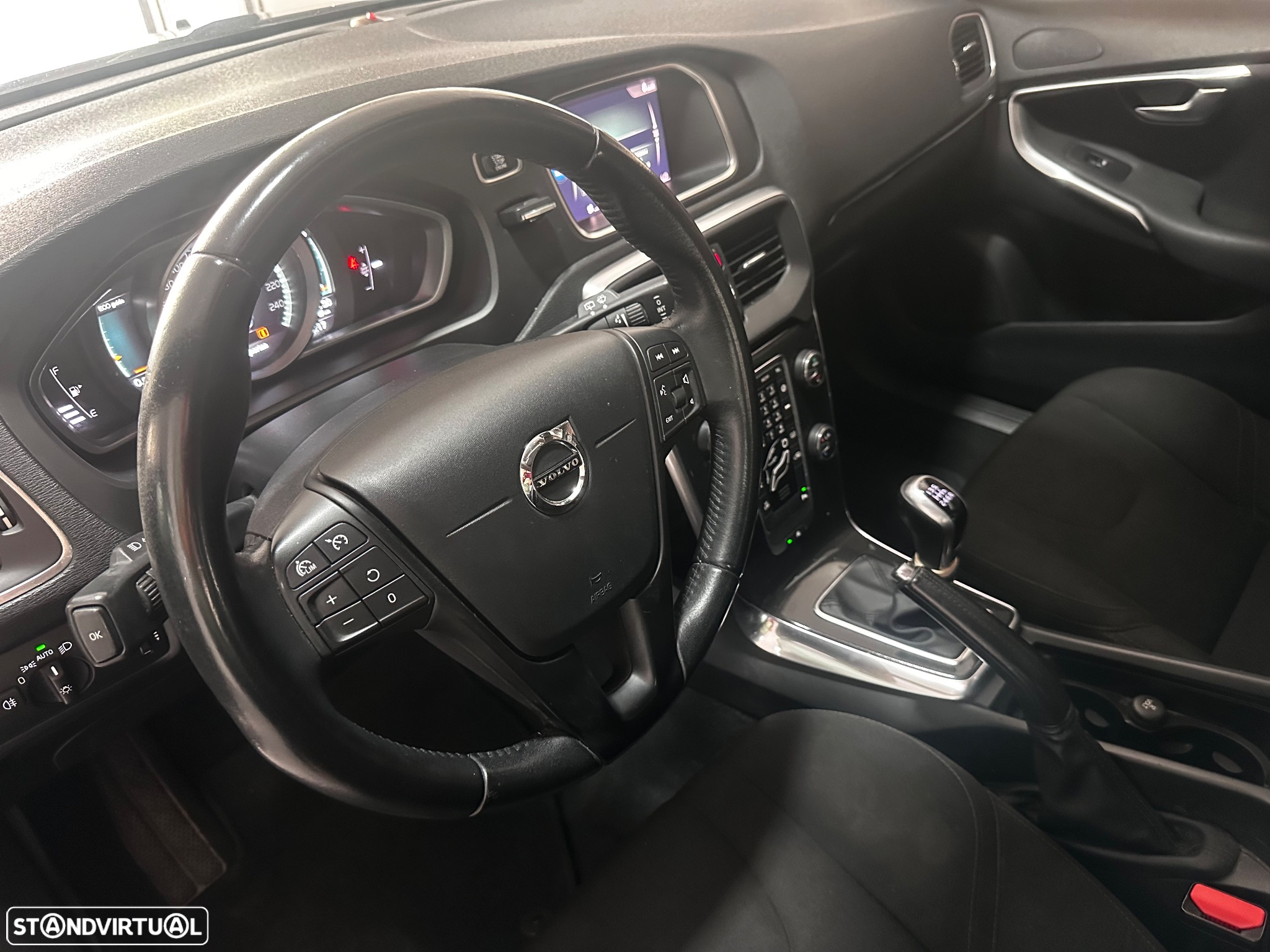 Volvo V40 2.0 D2 Kinetic - 8