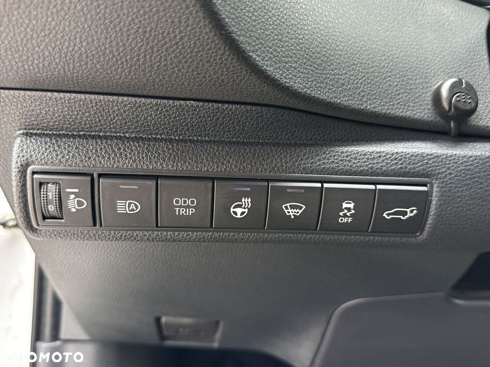 Toyota Corolla - 12