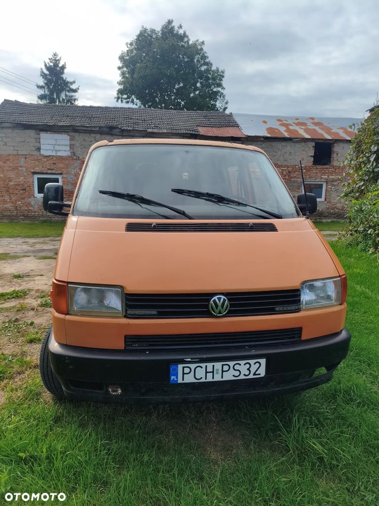 Volkswagen Transporter - 1