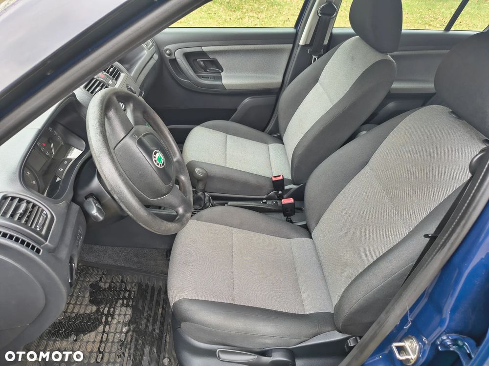 Skoda Fabia 1.4 16V Active - 12