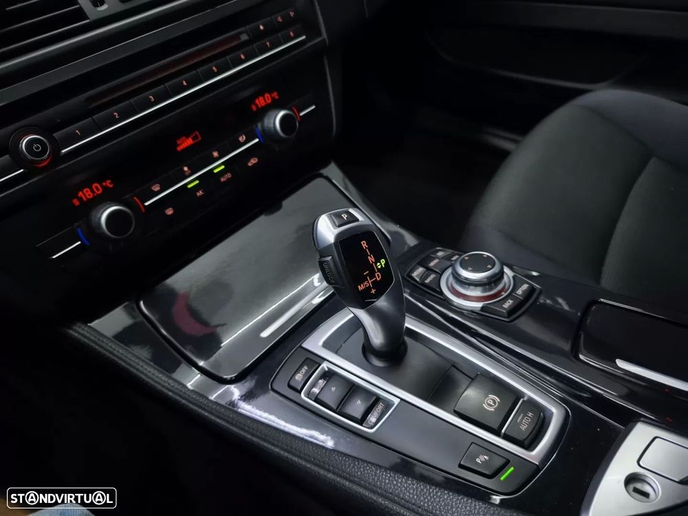 BMW 520 d Auto - 40