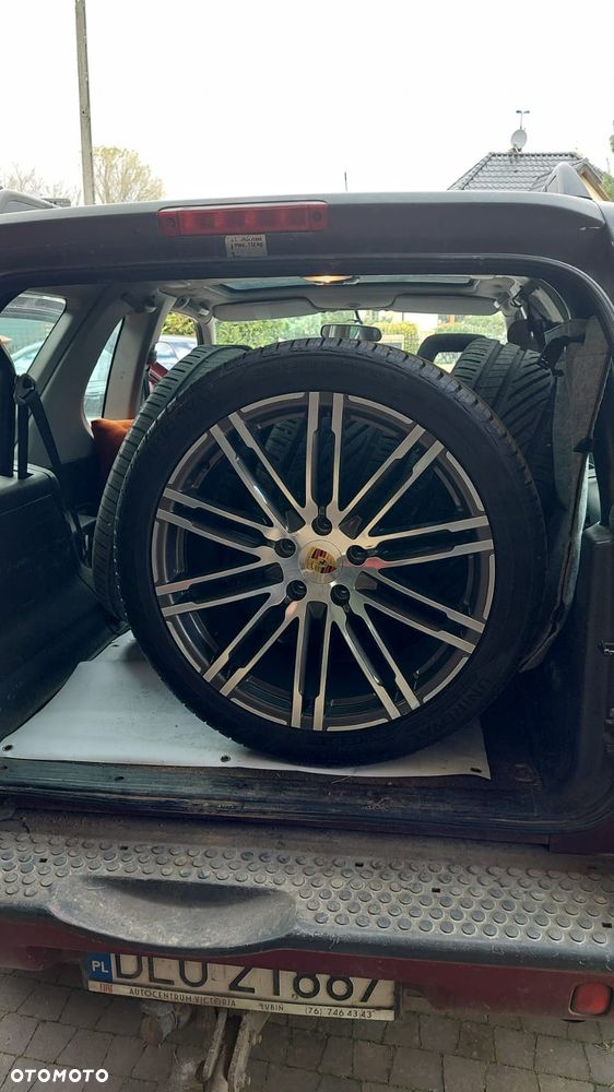 Porsche Cayenne - 12