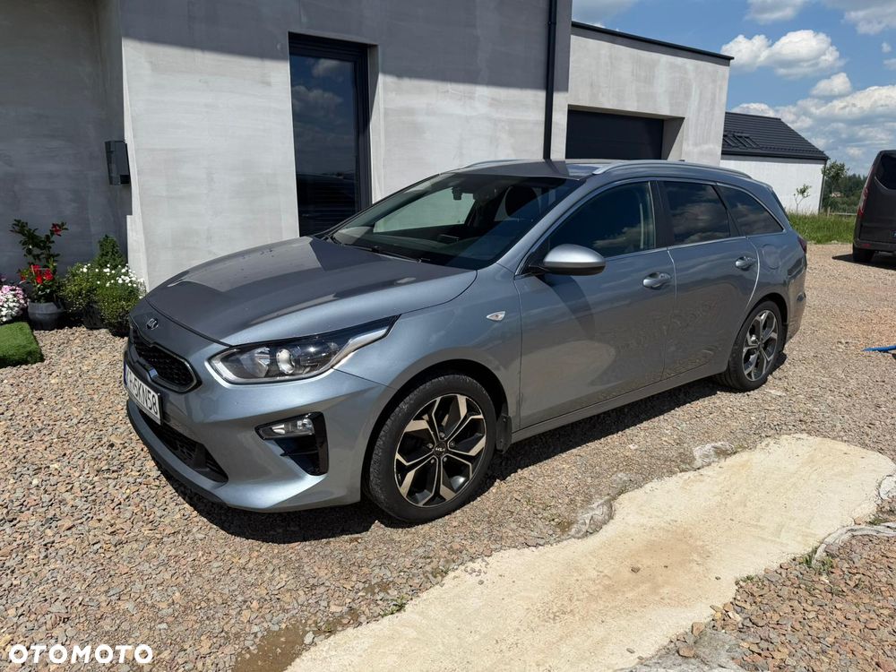 Kia Ceed - 4
