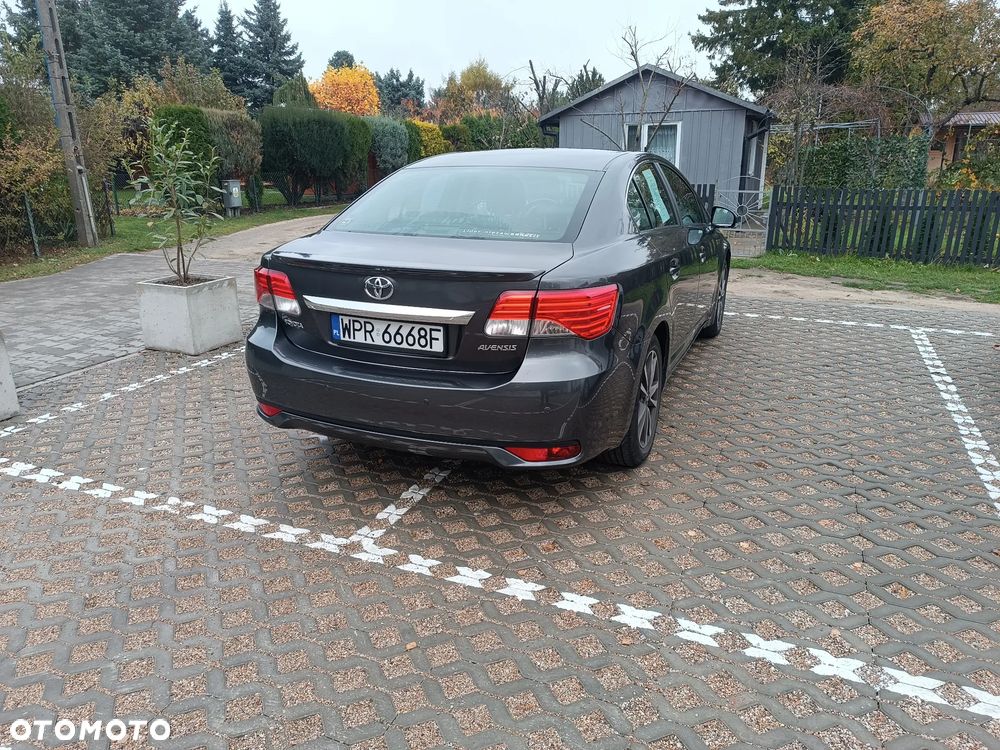 Toyota Avensis 2014 photo 3