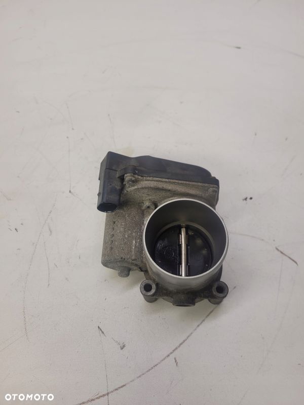 PRZEPUSTNICA AUDI VW SEAT SKOD 1.4 TFSI 03C133062C - 2