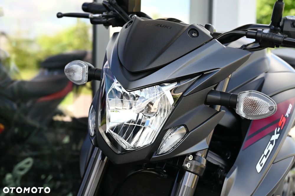 Suzuki GSX - 39