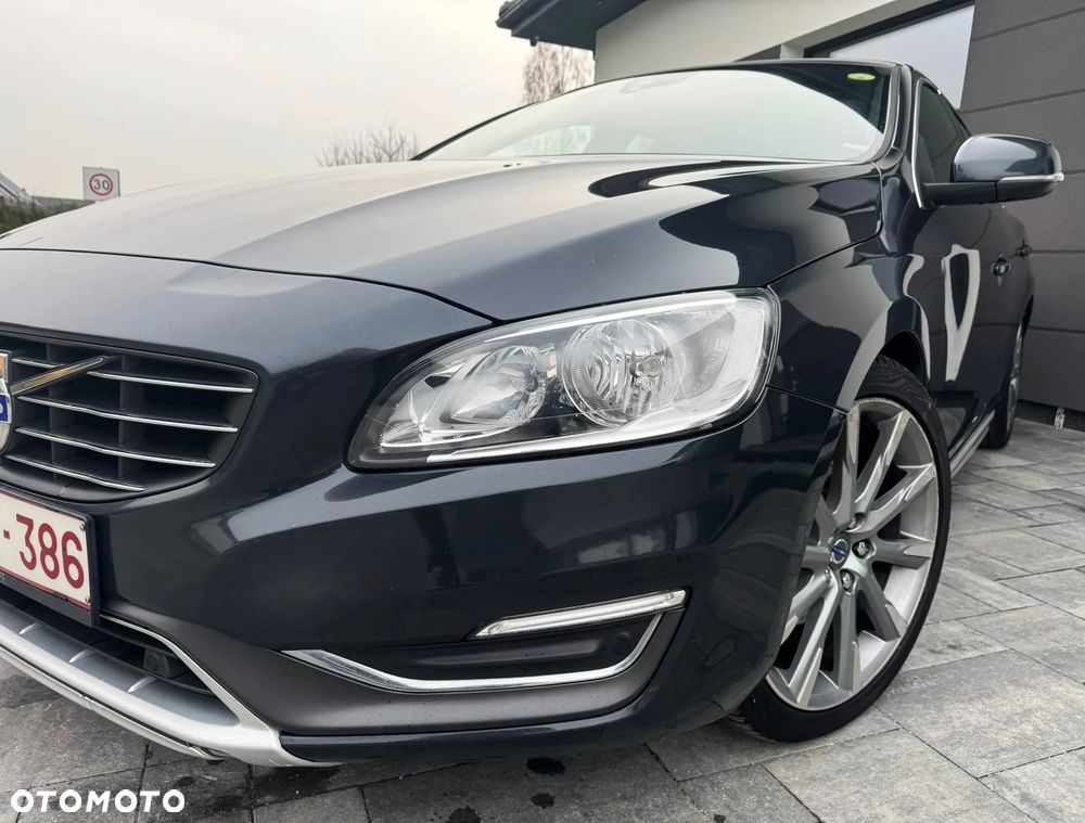 Volvo V60 D4 Geartronic Summum - 29