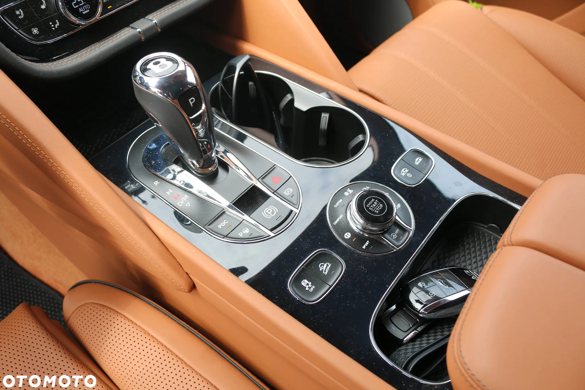 Bentley Bentayga - 15