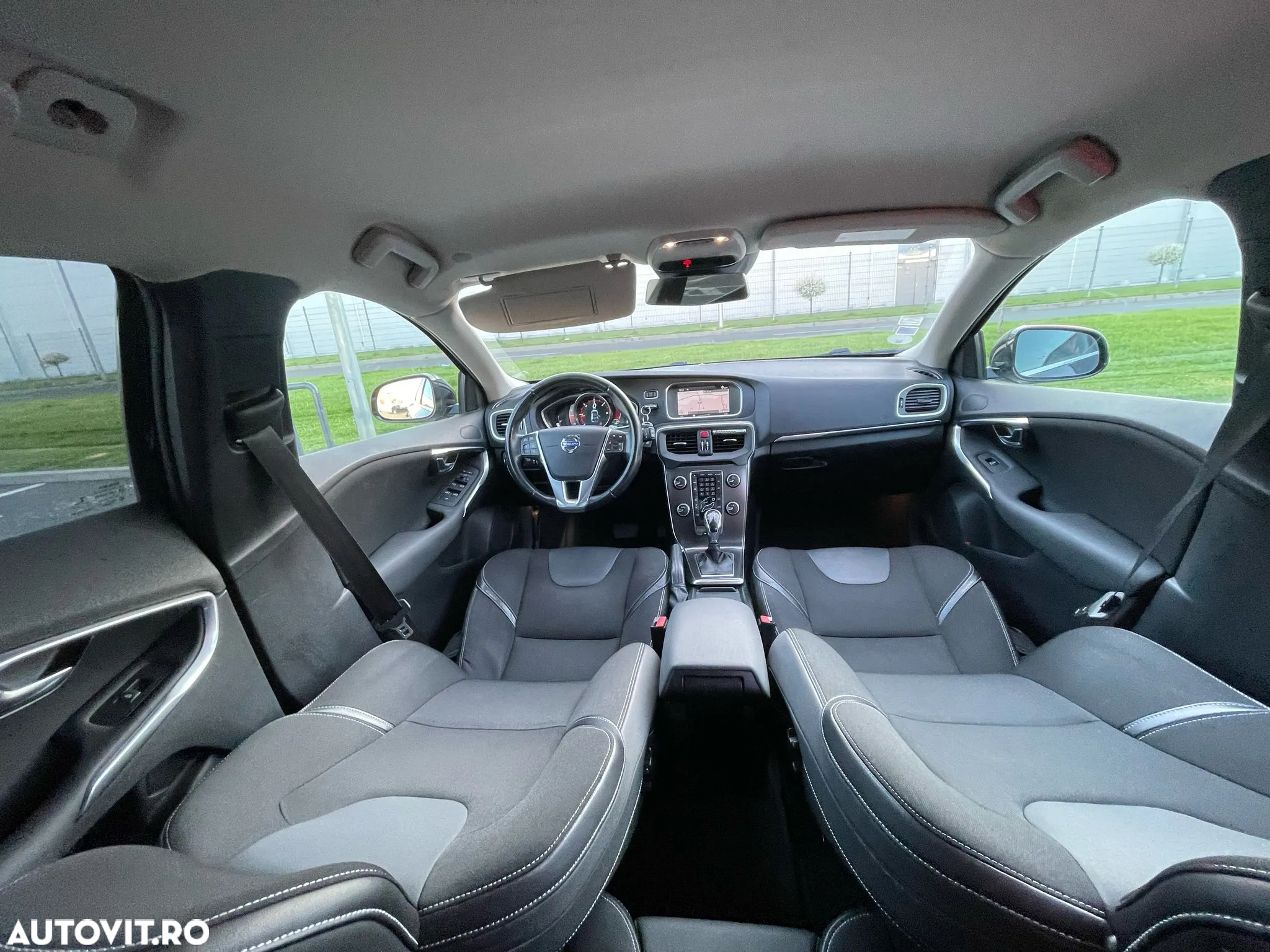 Volvo V40 Cross Country D2 Powershift Momentum - 8